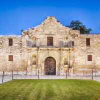 Holiday Inn Express & Suites San Antonio Rivercenter Area by IHG ico