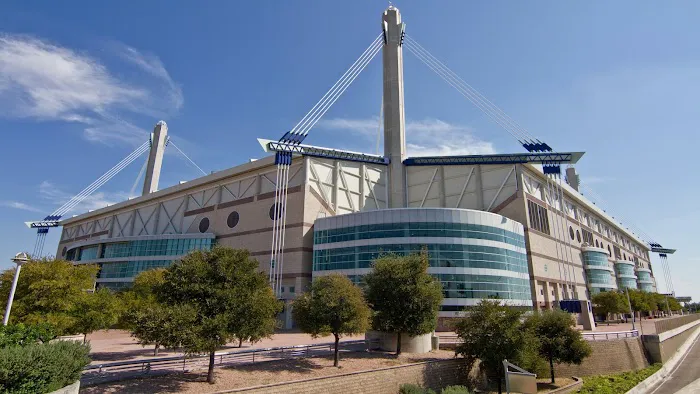 Holiday Inn Express & Suites San Antonio Rivercenter Area by IHG 5