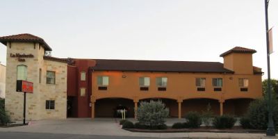 La Hacienda Inn Alamdome/Riverwalk