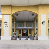 Econo Lodge Inn & Suites Downtown Northeast near Fort Sam Houston ico