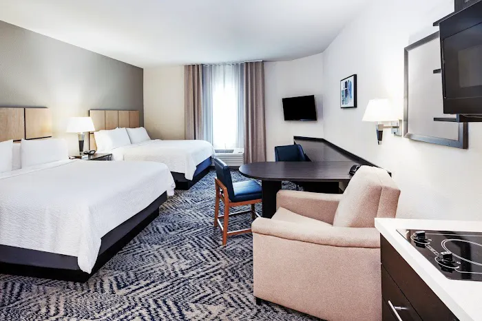 Candlewood Suites Building 2426 5
