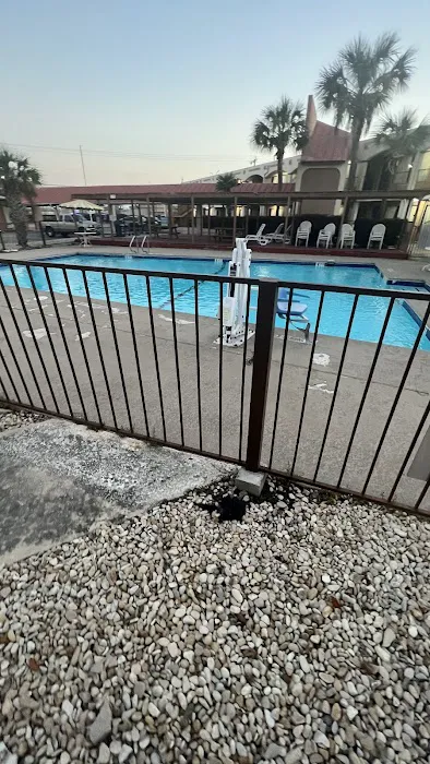 Days Inn by Wyndham San Antonio Splashtown/ATT Center 5