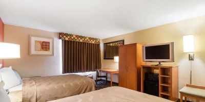 Quality Inn & Suites I-35 Near Frost Bank Center