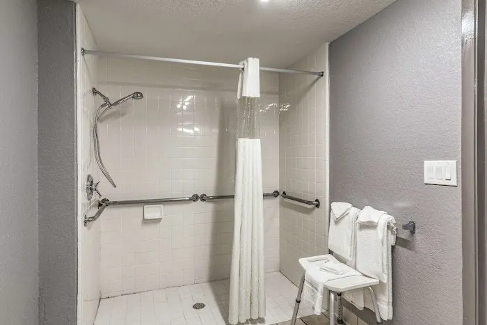 Quality Inn I-10 East near Frost Bank Center 5