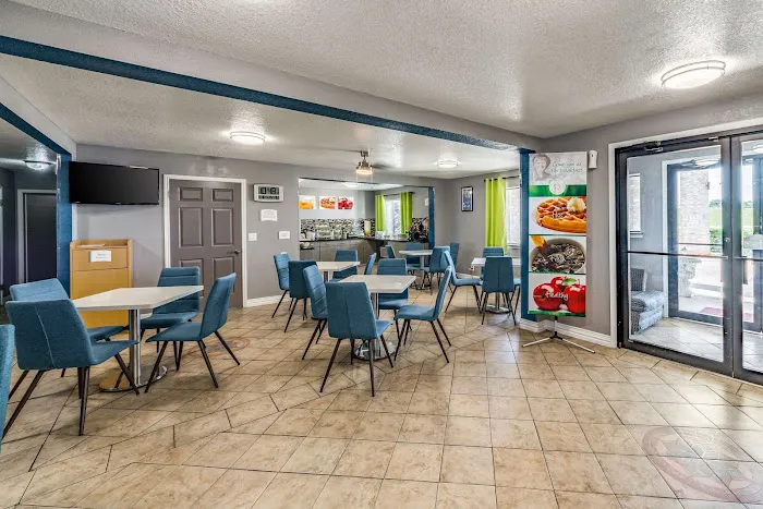 Quality Inn I-10 East near Frost Bank Center 5