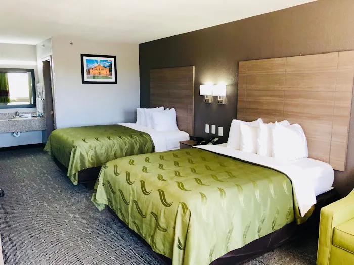 Quality Inn I-10 East near Frost Bank Center 5