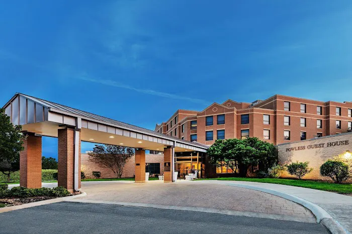 Holiday Inn Express Powless House 5