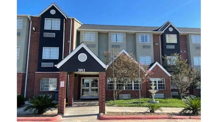 Super 8 by Wyndham San Antonio Downtown NE 5
