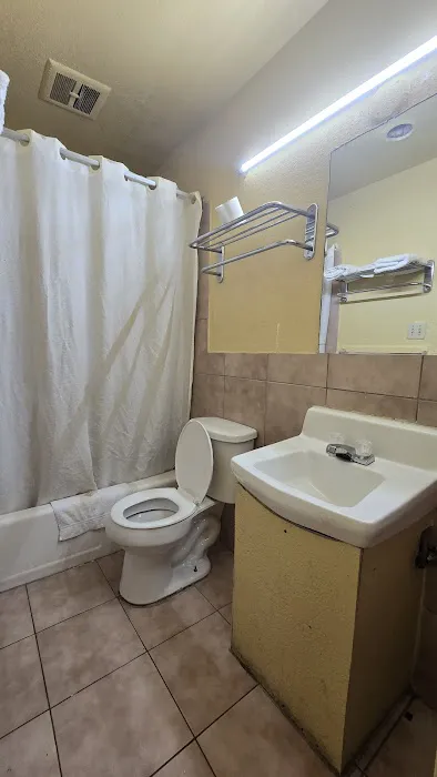 Super 7 Inn By OYO San Antonio N.W. Medical Center 5
