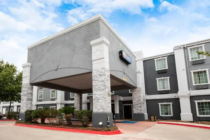 Comfort Inn & Suites Near Medical Center 5