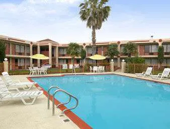 Knights Inn San Antonio near Frost Bank Center 5