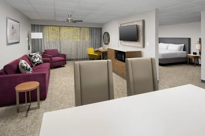 Crowne Plaza San Antonio Airport by IHG 5