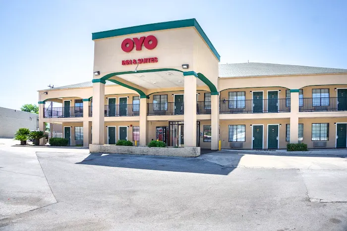 OYO Inn & Suites Medical Center San Antonio 5