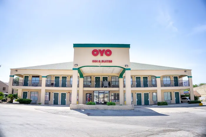 OYO Inn & Suites Medical Center San Antonio 5