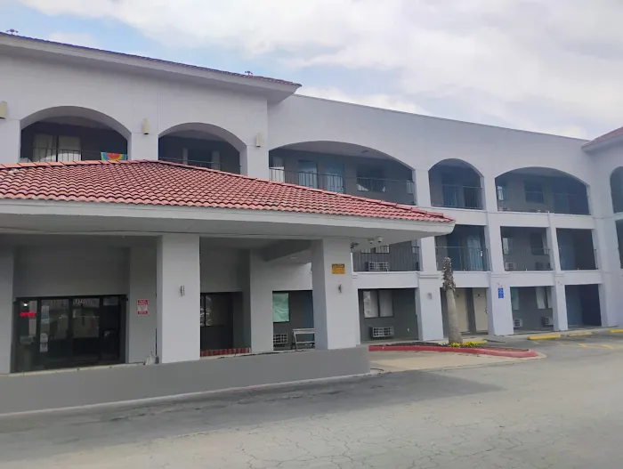 Hallmark Inn & Suites 5