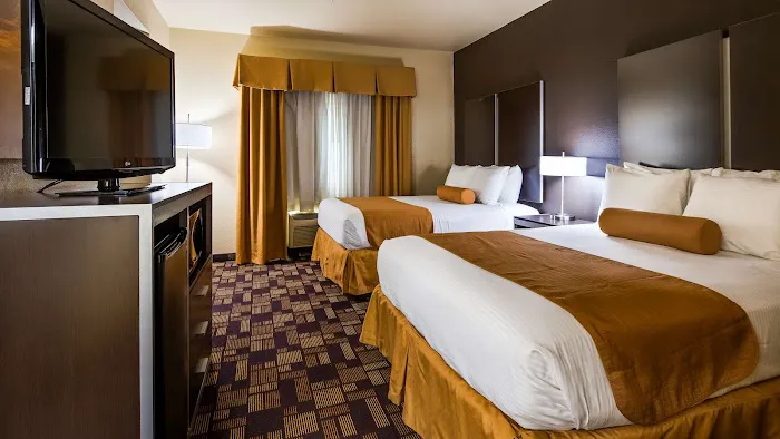 Best Western Windsor Pointe Hotel & Suites-Frost Bank Center 5