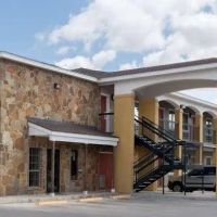Super 8 by Wyndham San Antonio Near Fort Sam Houston ico