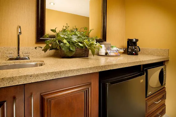 Hampton Inn & Suites San Antonio-Airport 5