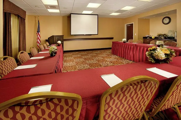 Hampton Inn & Suites San Antonio-Airport 5