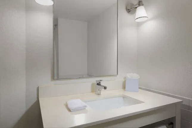 Drury Inn & Suites San Antonio Airport 5