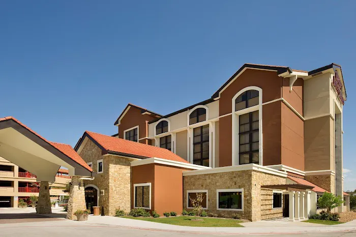 Drury Plaza Hotel San Antonio Airport 5
