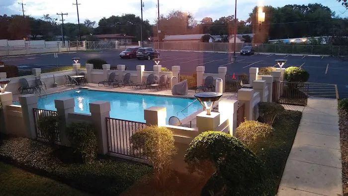 Holiday Inn Express San Antonio-Airport by IHG 5