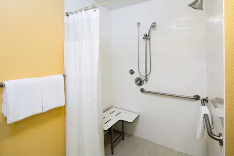Fairfield Inn & Suites San Antonio Airport/North Star Mall 5
