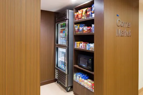 Fairfield Inn & Suites San Antonio Airport/North Star Mall 5