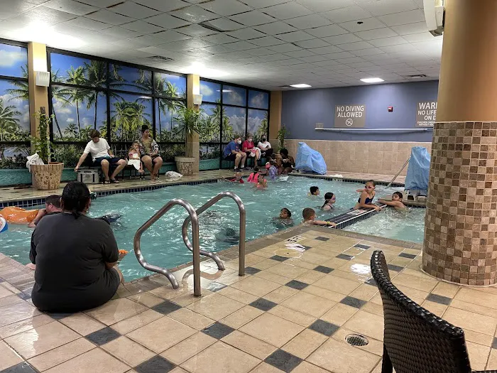 Embassy Suites by Hilton San Antonio Airport 5