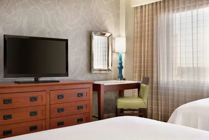 Embassy Suites by Hilton San Antonio Airport 5