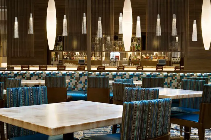 Embassy Suites by Hilton San Antonio Airport 5