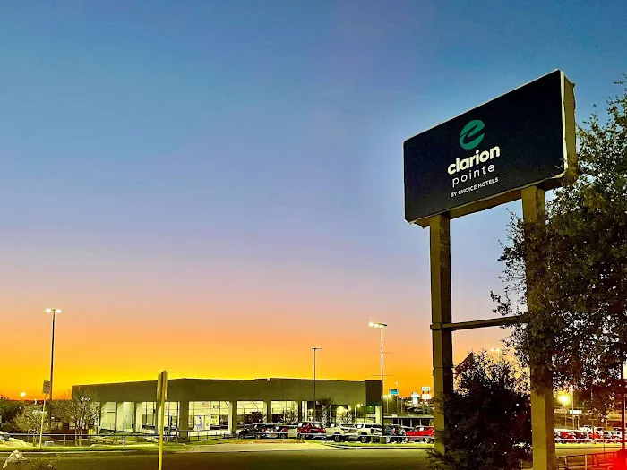 Clarion Pointe near Medical Center 5