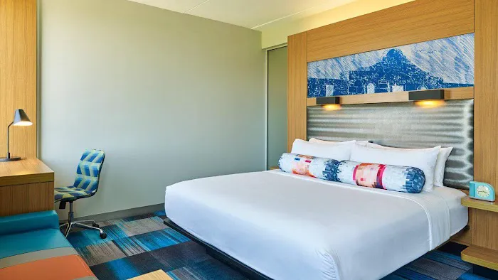 Aloft San Antonio Airport 5