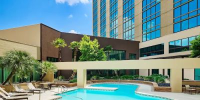 DoubleTree by Hilton San Antonio Airport