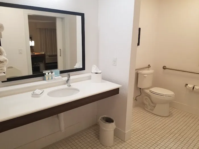 DoubleTree by Hilton San Antonio Airport 5