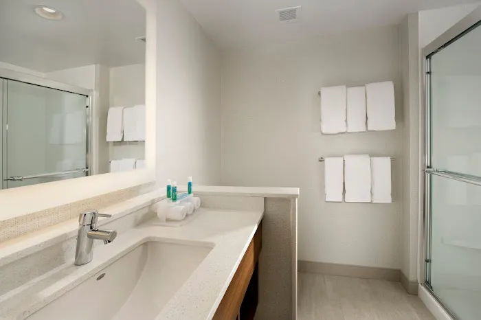 Holiday Inn Express & Suites San Antonio North - Windcrest by IHG 5