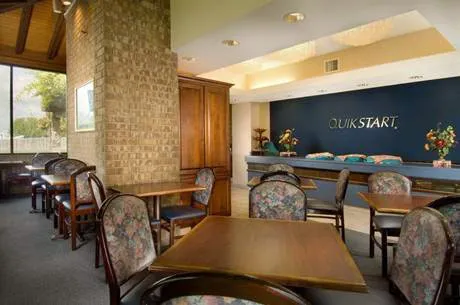 Pear Tree Inn Northeast - San Antonio 5