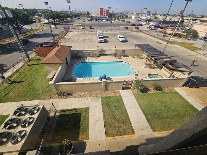 Drury Inn & Suites San Antonio Northeast 5