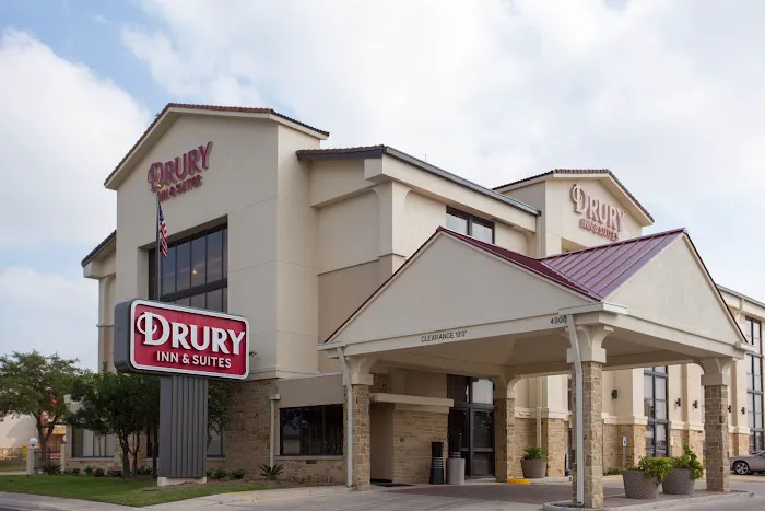 Drury Inn & Suites San Antonio Northeast 5