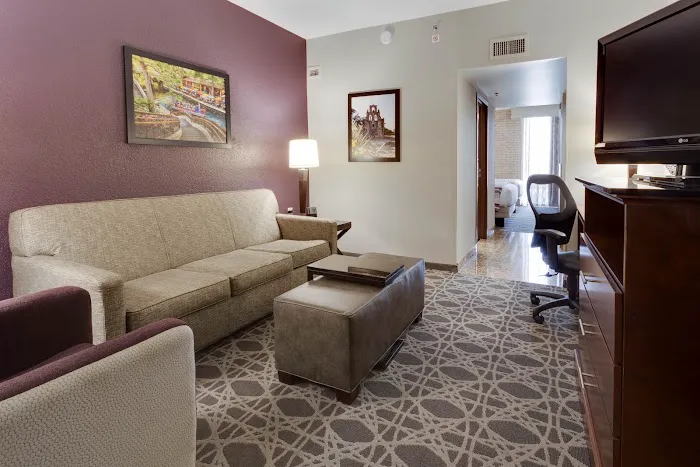 Drury Inn & Suites San Antonio Northeast 5