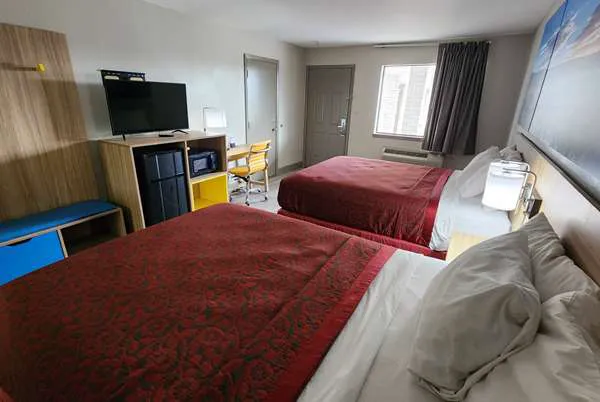 Days Inn by Wyndham San Antonio 5