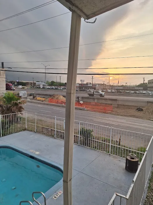 Econo Lodge San Antonio Northeast I-35 5