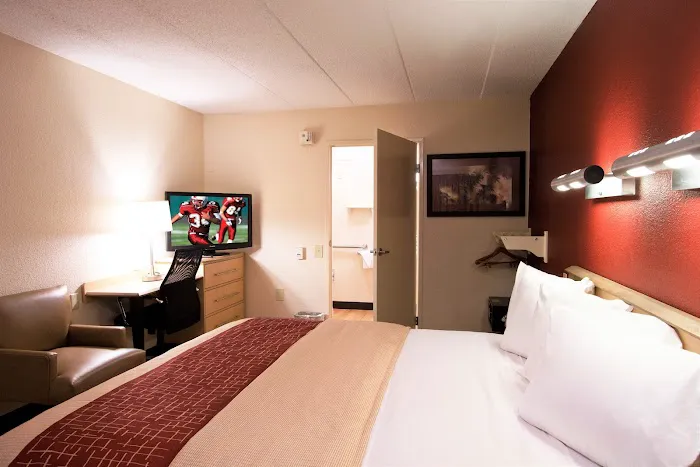 Red Roof Inn San Antonio - Airport 5