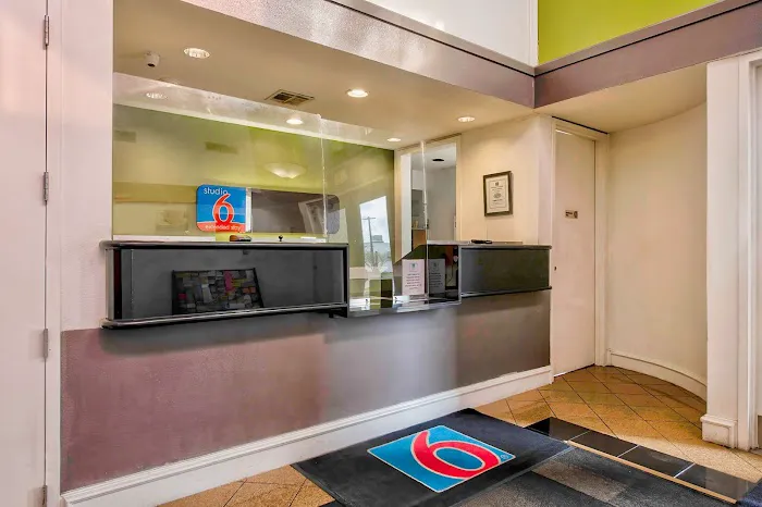 Studio 6 San Antonio, TX - Airport 5