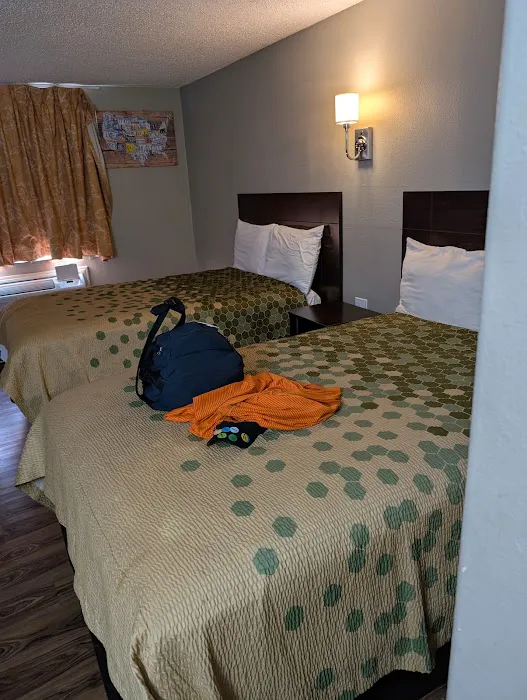 Econo Lodge San Antonio near SeaWorld - Medical Center 5
