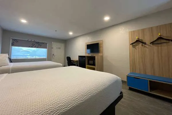 Days Inn by Wyndham Near Seaworld San Antonio 5