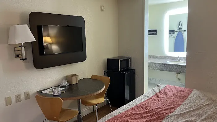 Americas Best Value Inn San Antonio Windcrest 5
