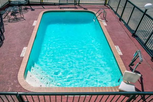 Days Inn by Wyndham Morgan's Wonderland / IH-35 N 5