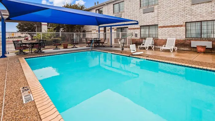 SureStay Plus by Best Western San Antonio Airport 5