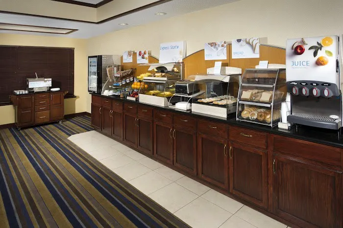 Holiday Inn Express & Suites San Antonio West-Seaworld Area by IHG 5